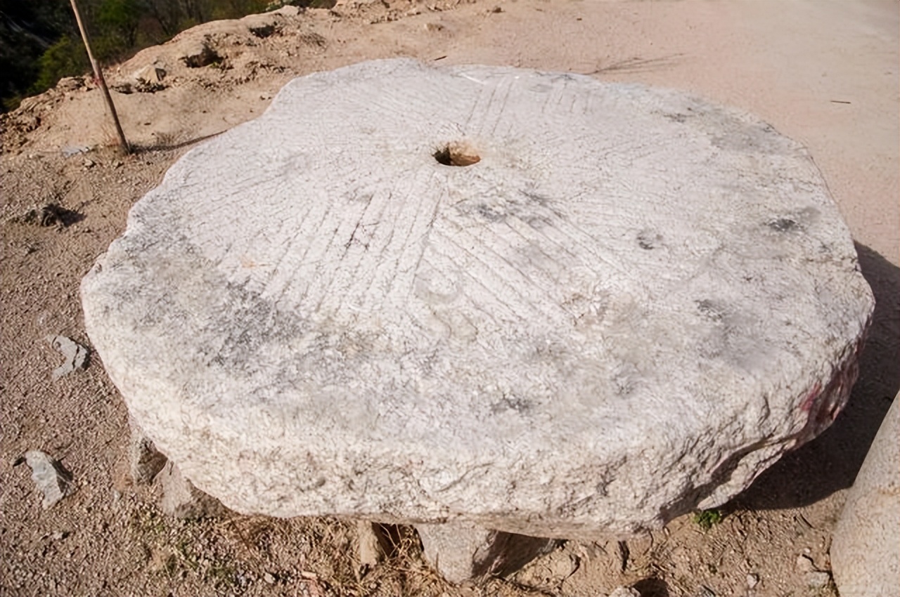 还原古洞历史,揭秘千年神秘古洞的故事