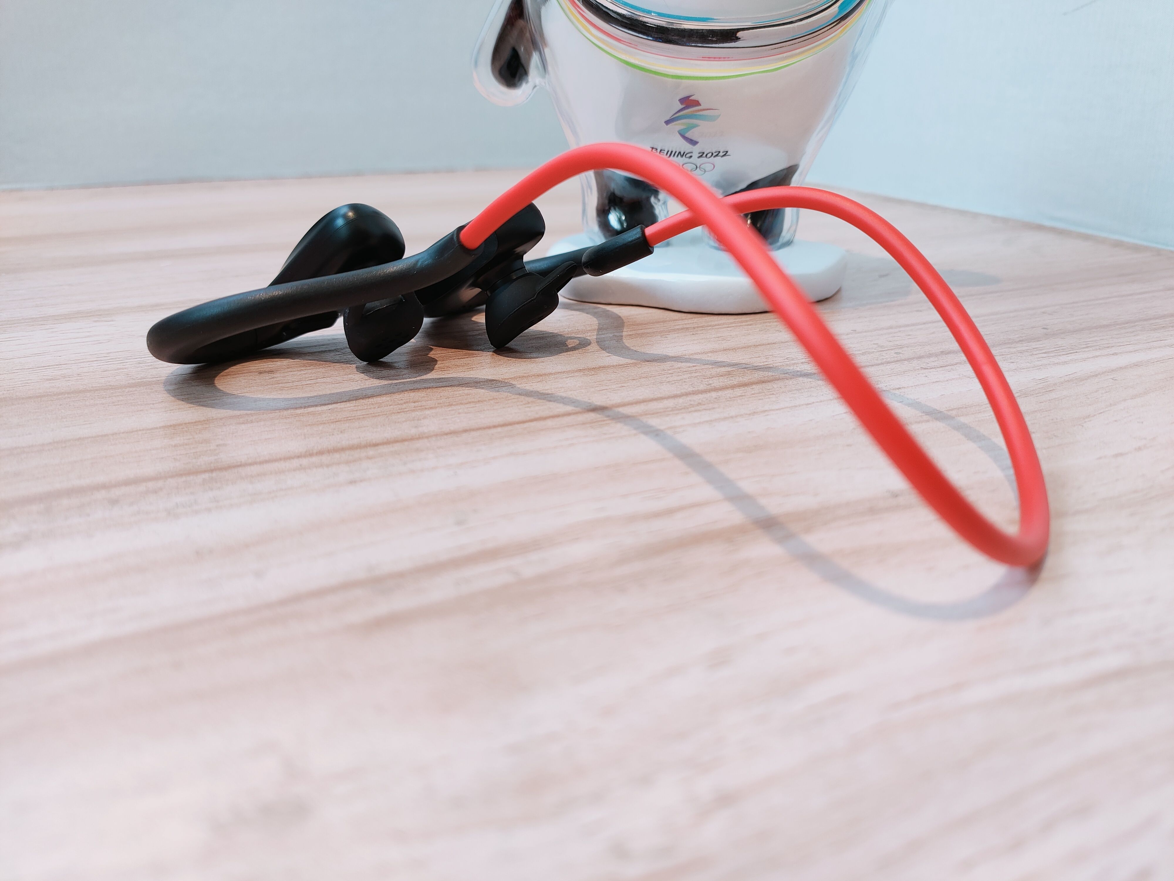 气传导与骨传导完美结合的耳机,气传导和骨传导耳机哪个不漏音