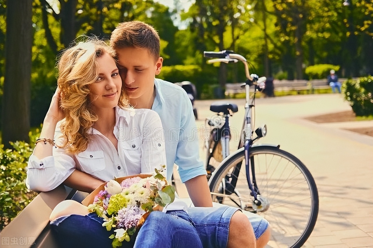 恋爱心理学中的因子,恋爱心理学喜欢和对方对视