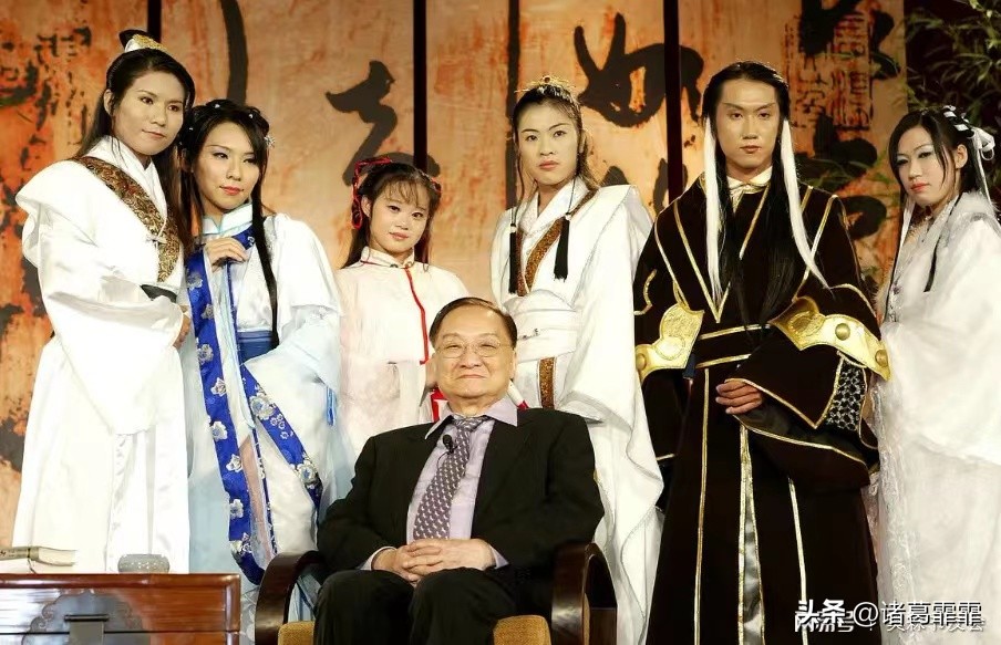 金庸出生在什么年代,金庸1924年出生