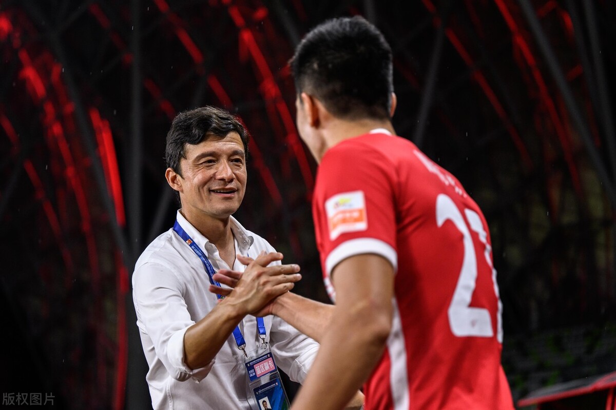 谢晖离开上港教练了吗,谢晖最新消息教练组