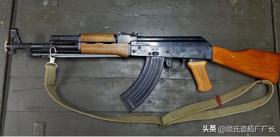 MP5不敌56式的后果，半支空军报销，2001年卡图纳亚克基地奇袭战