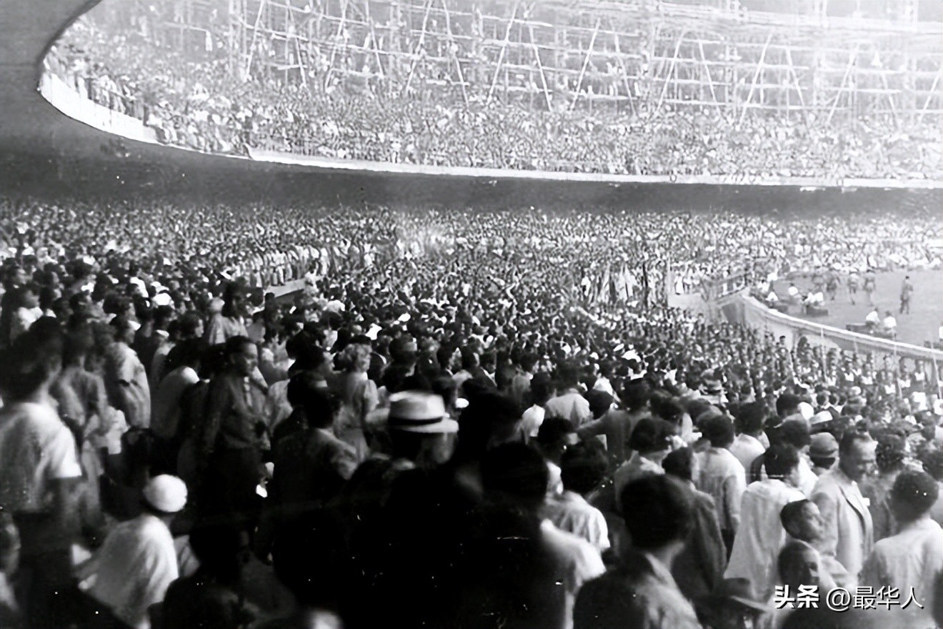 贝利球王哪一年去世的,球王贝利的三届世界杯冠军