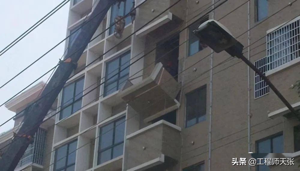 自建房阳台垮塌,农村自建房阳台坍塌事件