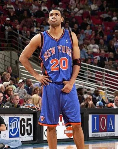 nba球衣进化史,nba21-22尼克斯球衣