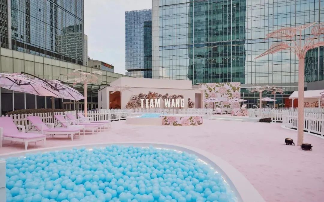 同样是快闪店，看燕京啤酒、PUMA、唐老鸭5大品牌如何玩出新高度