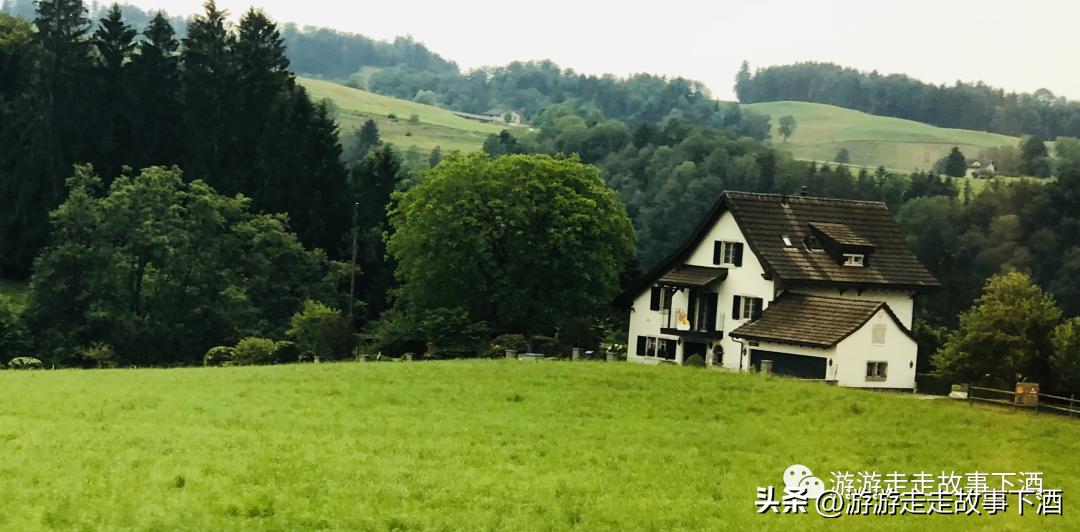 欧洲瑞士旅游线路,卢塞恩金色山口观光火车