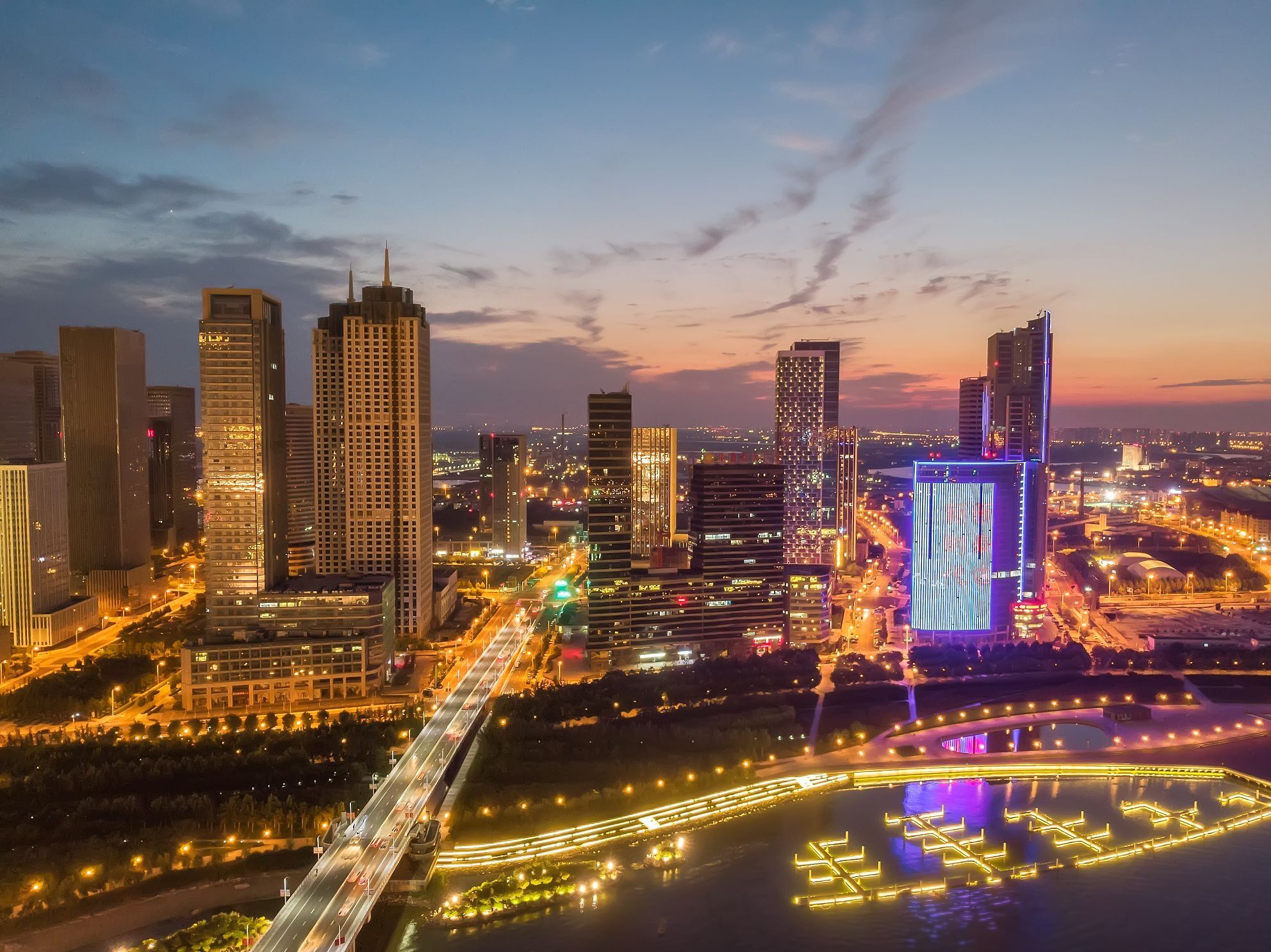 滨海新区到大连跟团旅游,长安滨海新区旅游景点