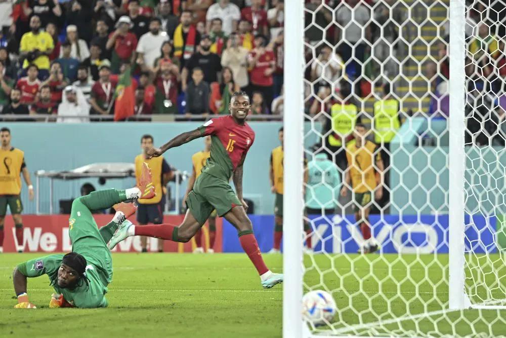 C罗再创记录！他哭了！也许这是他最后一次征战世界杯