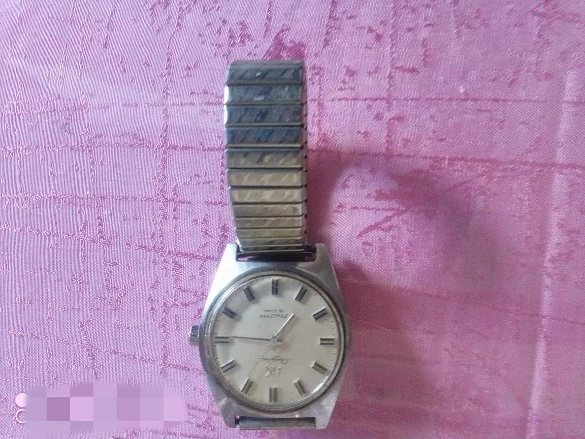 解放军战士可以戴手表吗,解放军为什么要佩戴手表呢