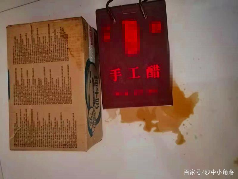 快递破损谁来承担快递费,快递破损让快递员赔付合理吗