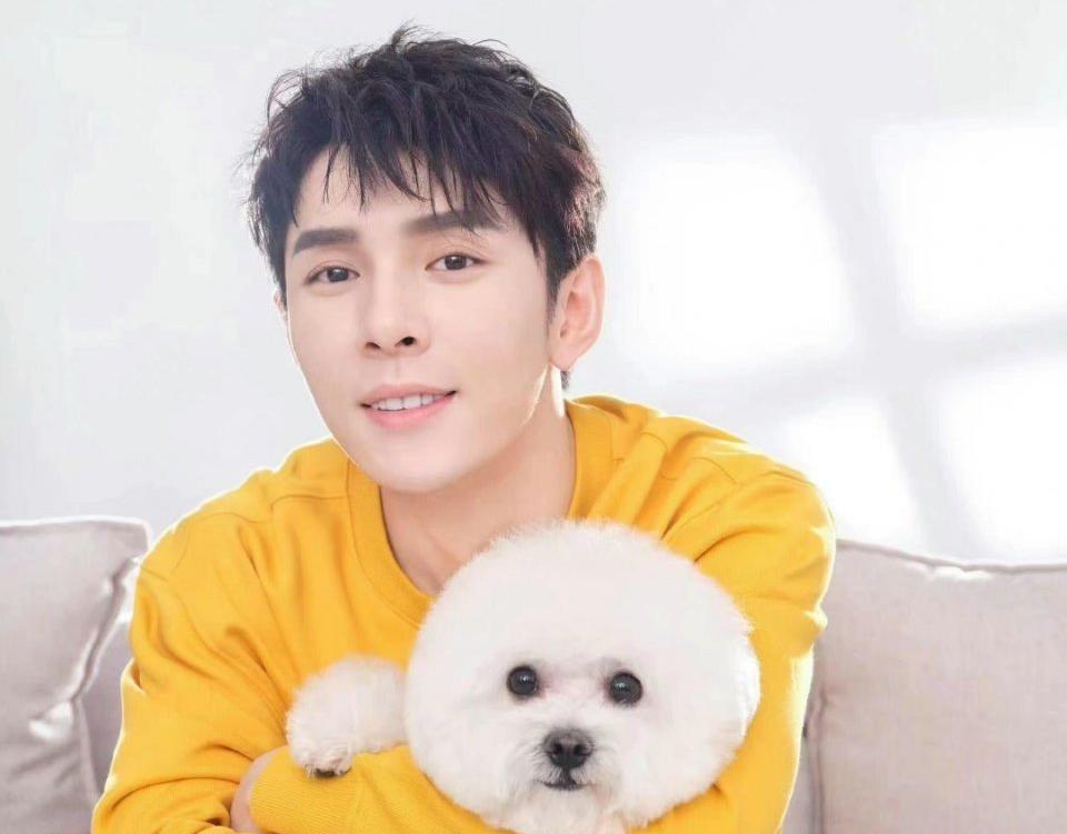 李佳琦被质疑卖假货,李佳琦卖产品被质疑怒怼粉丝