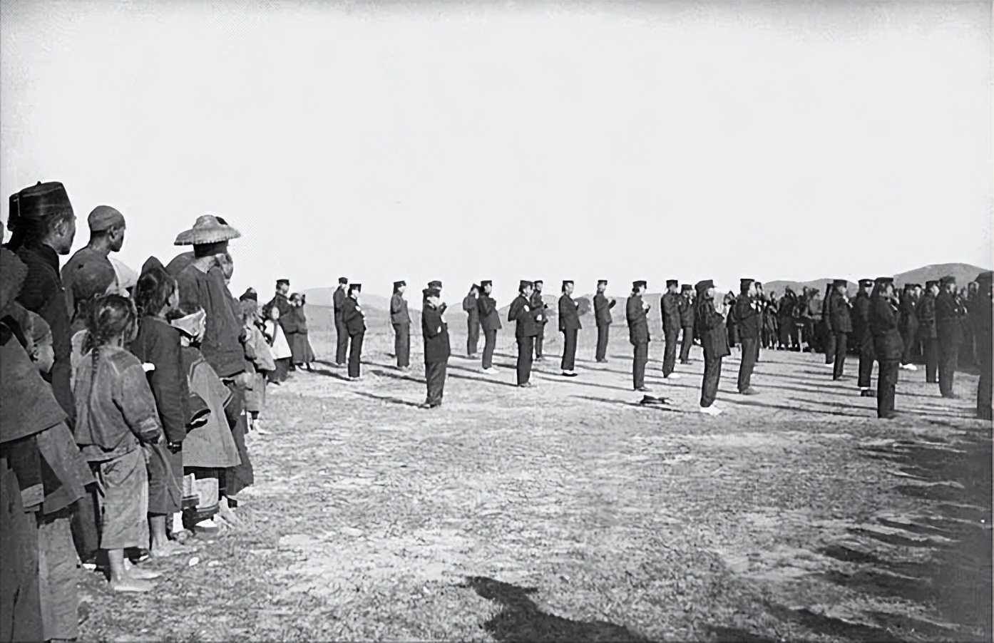 清朝灭亡后太监都去哪了,清朝灭亡后宫里的太监都去哪了