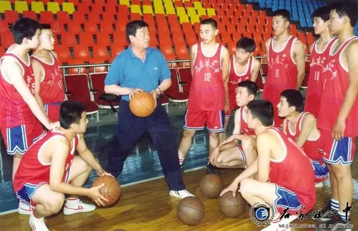 球迷谈论国足失利演讲,球迷对国足1比3的愤怒