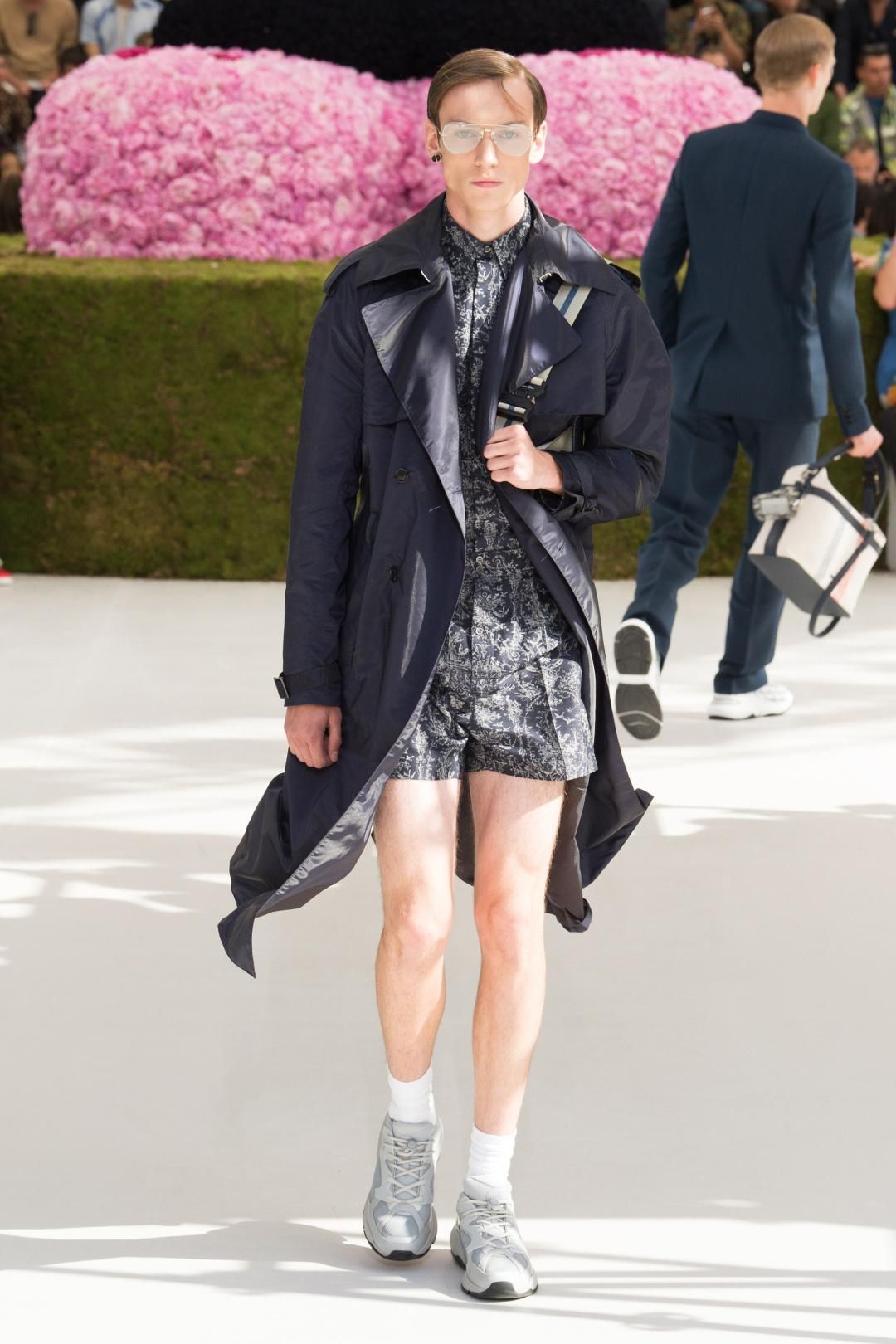 lisa和celine的穿搭风格,celine和lisa要到期了吗