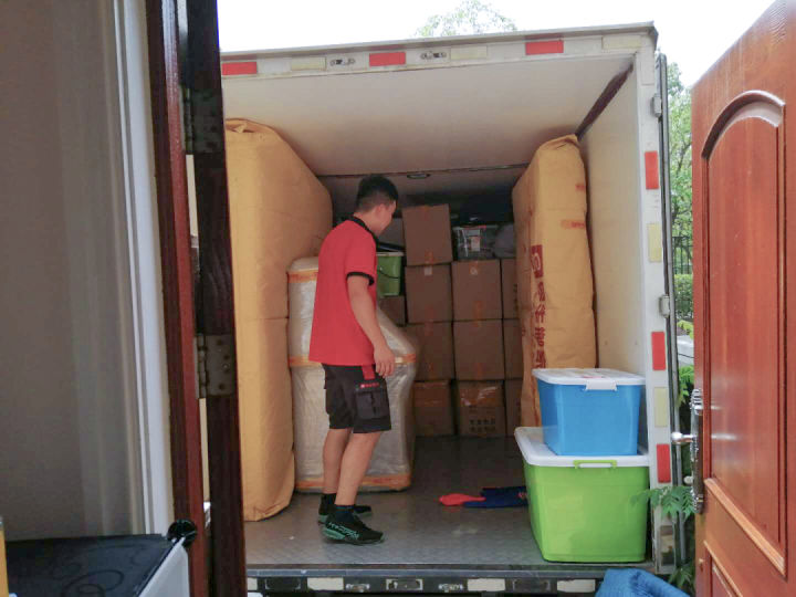 搬家什么车比较划算,小车搬家大概多少费用