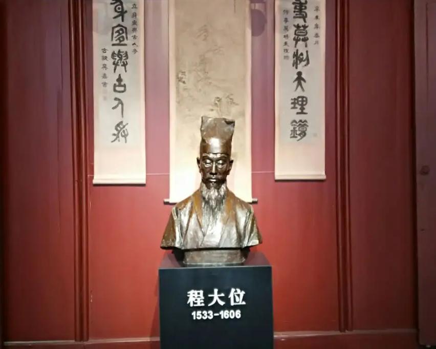 算盘其实就是古老的计算器,算盘是我国古老的计算工具