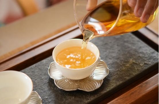 祛斑全攻略让肌肤莹白又透亮,有效祛斑的小方法有哪些呢