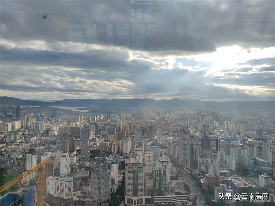 恒隆广场最高楼看昆明全景开放日,昆明恒隆广场观景台拍照