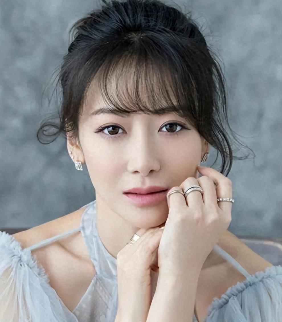 什么叫一张嘴毁了脸蛋,金晨和袁姗姗谁漂亮