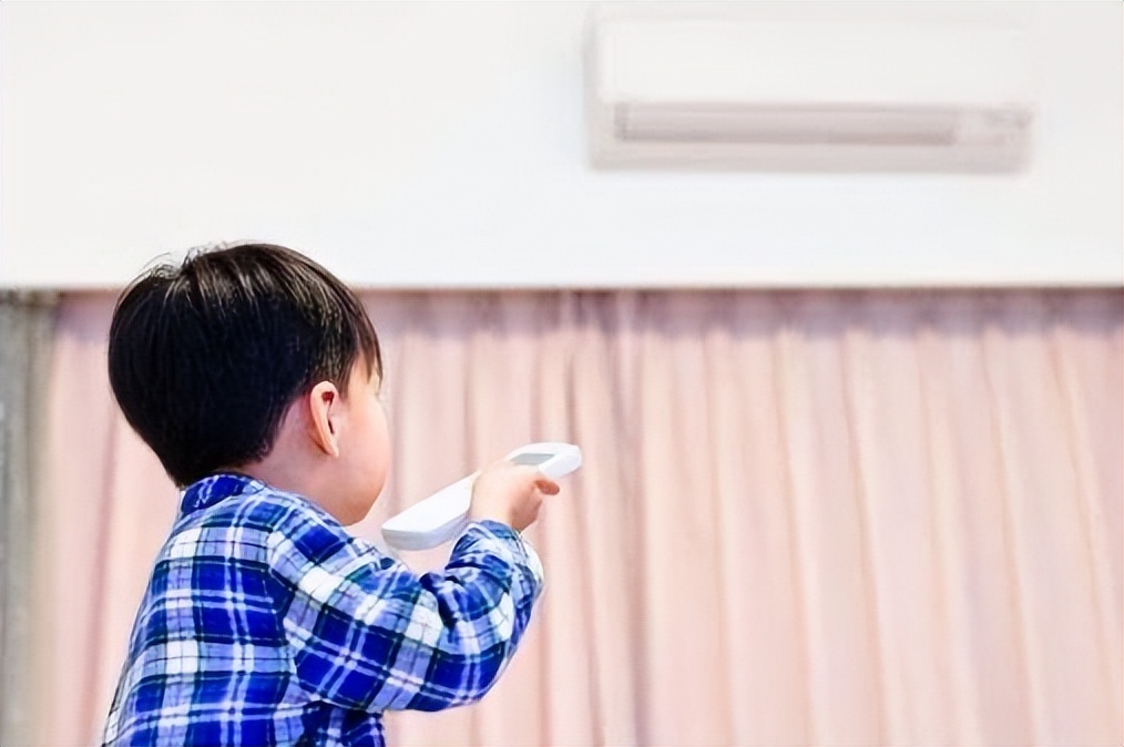 孩子夏天缺钙的症状,孩子缺钙高发季节
