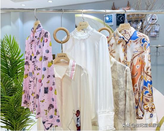 如何起一个好听的女装店名,2021洋气女装店名大全