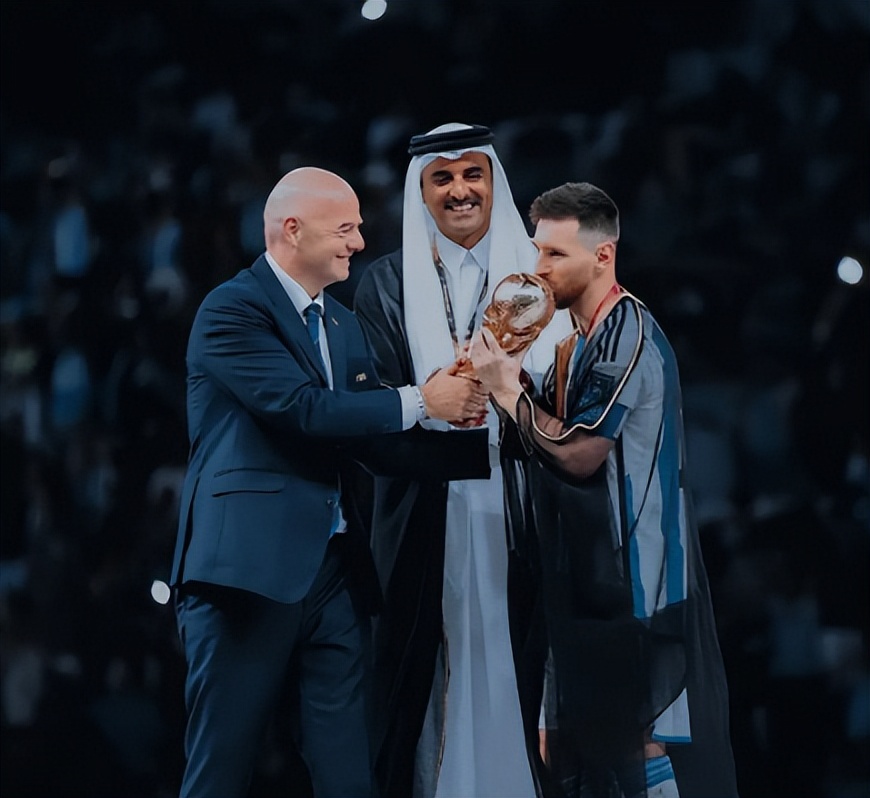 豪横!梅西145万定制35台黄金苹果手机,送阿根廷队友+工作人员