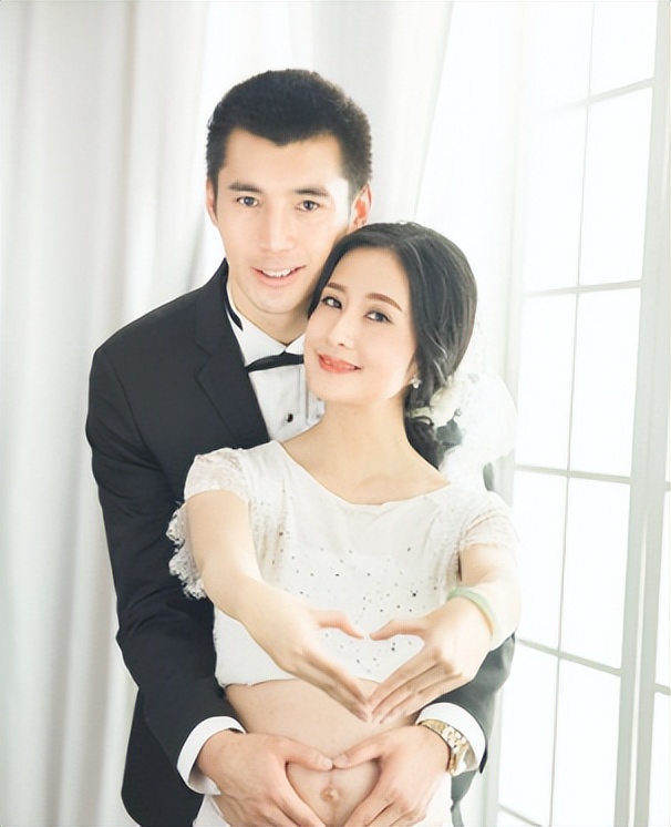 国足太太们颜值逆天,2021日本国足太太团