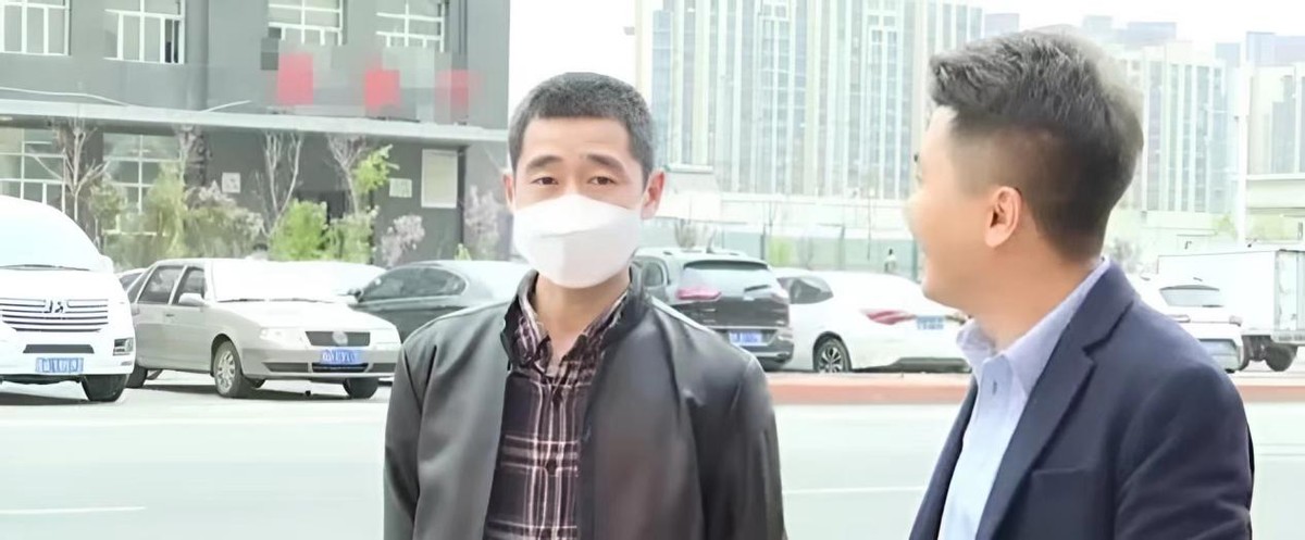 48岁大姐风韵犹存，大爷怼天怼地，最后在大姐调教下，竟成舔狗