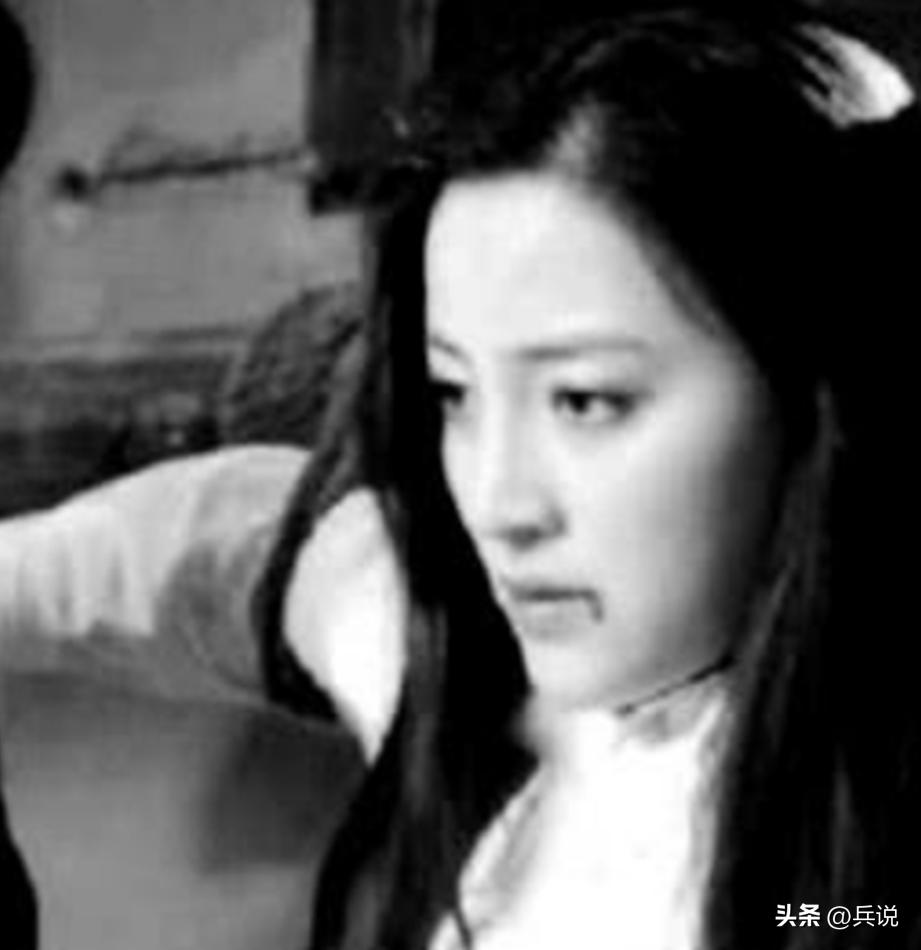 八路军科长被俘，假意娶汉奸之女，晚上试探出了姑娘的隐情