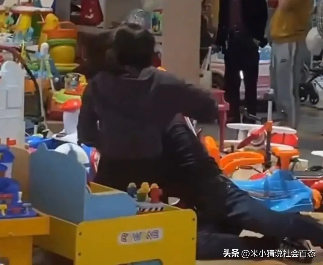 江苏女子两年前购买物品要求退款,女子两年前买的东西后续