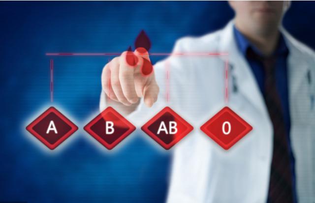 夫妻中有一人是O型血，另一方是其他“血型”，宝宝或许很幸运