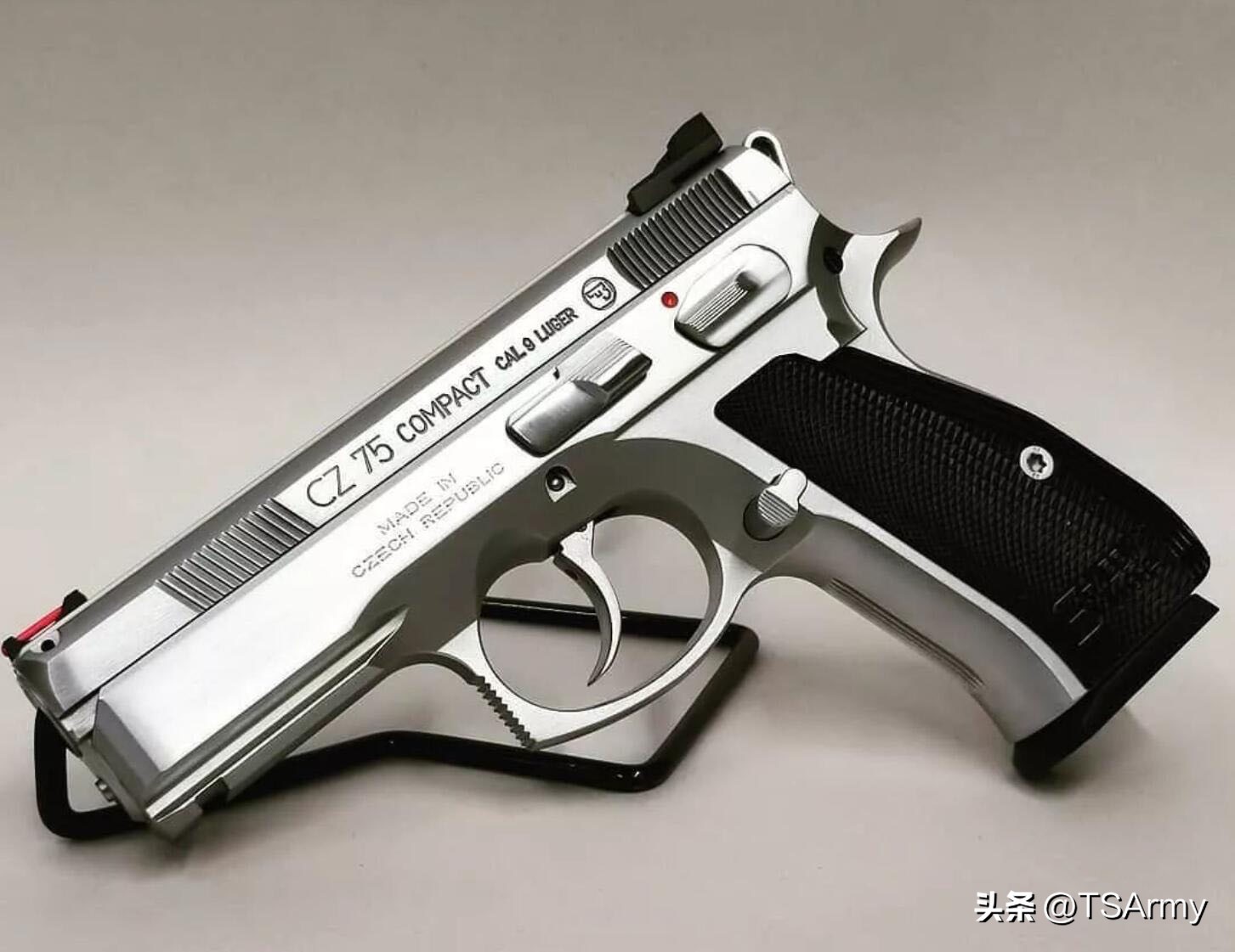 世界上目前军队制式最好的手枪,盘点我国军事手枪