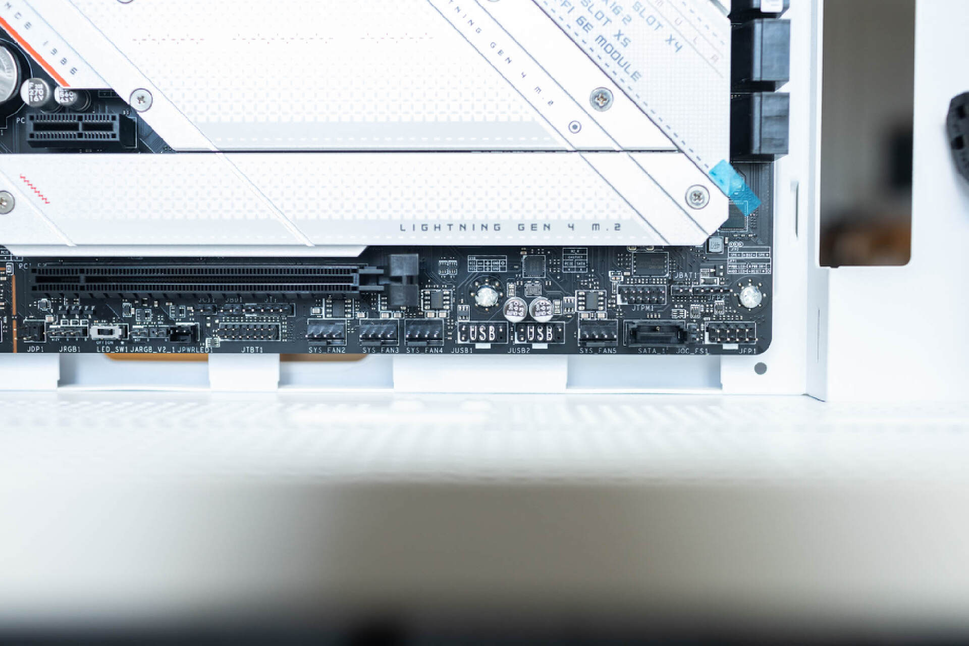 迎接兔年，2023装一台没有遗憾的纯白主机