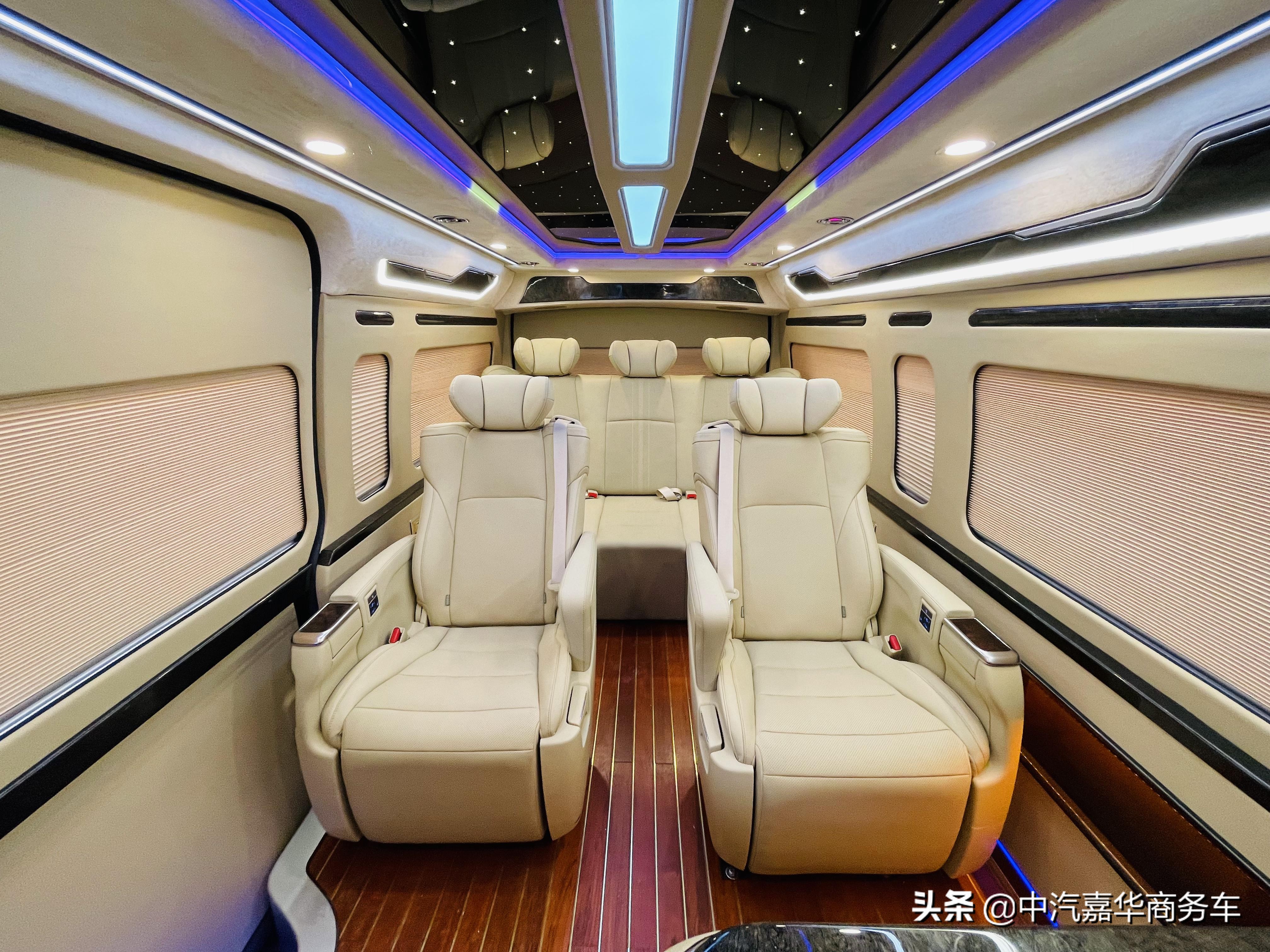 丰田海狮2.8柴油四驱mpv7座报价,进口丰田大海狮9座蓝牌2.7