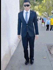 神回复：把大众车标扣下来清灰，里面藏了一个圆球，这是个啥？