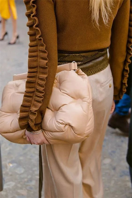 流行的大包包是什么样的,夏季实用大包包有哪些款式