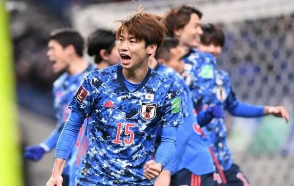 难逃恶性循环！中国足球比“锅姨凝视”让人更加抑郁绝望