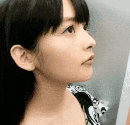 现在女大学生太开放,这么隐私的东西露在外面,男人看了都脸红了