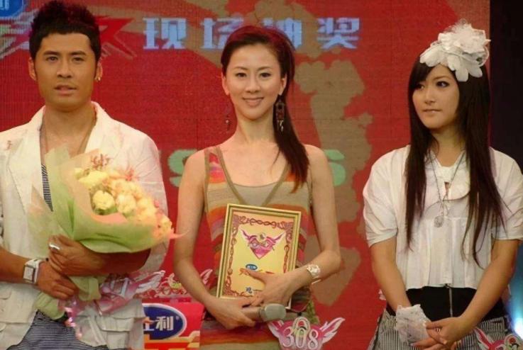 演员汤加丽：当人体模特，和丈夫离婚，被父母嫌弃，今45岁还单身