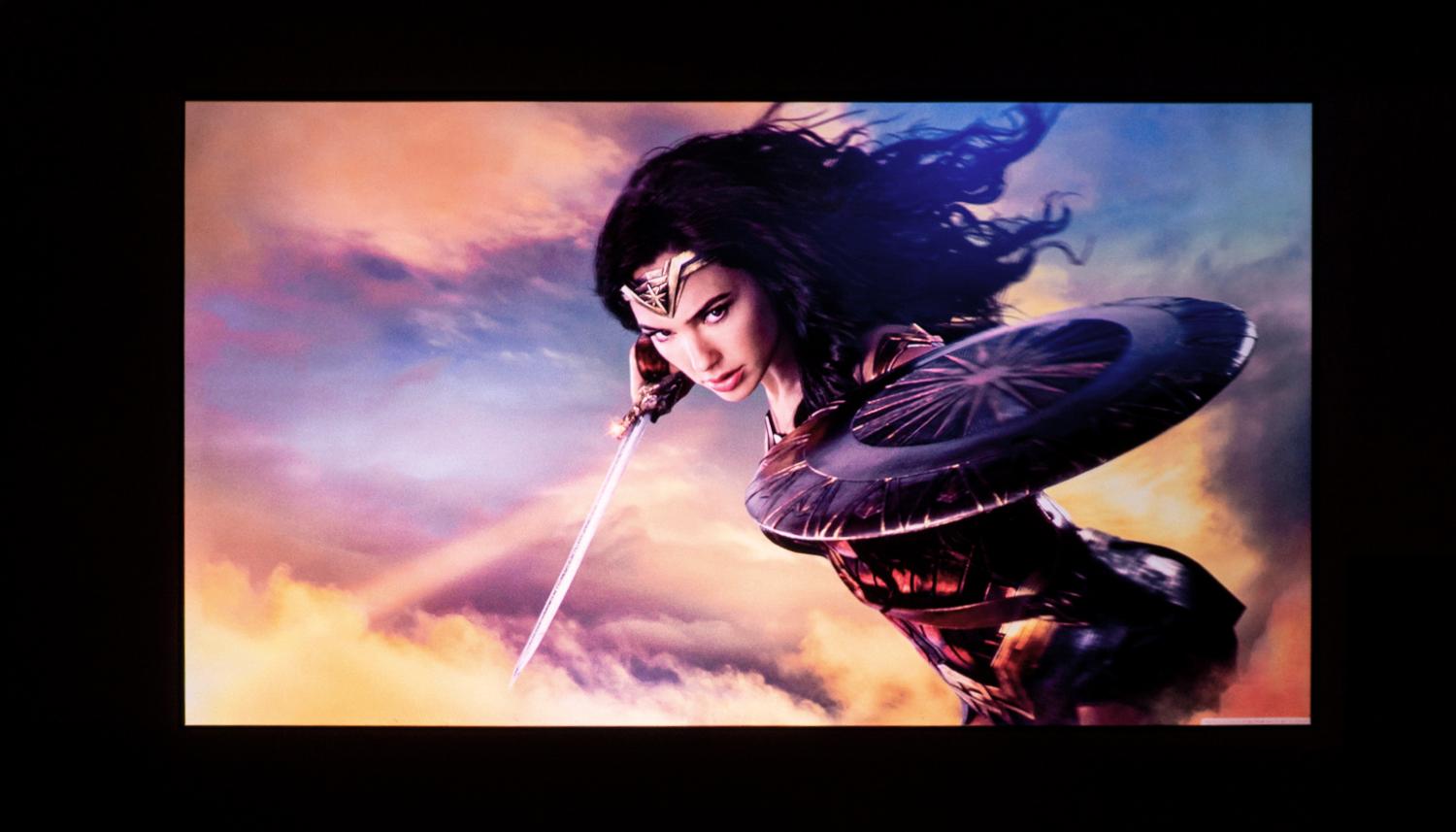 为什么说坚果n1是卧室投影仪,坚果n15.6米投影