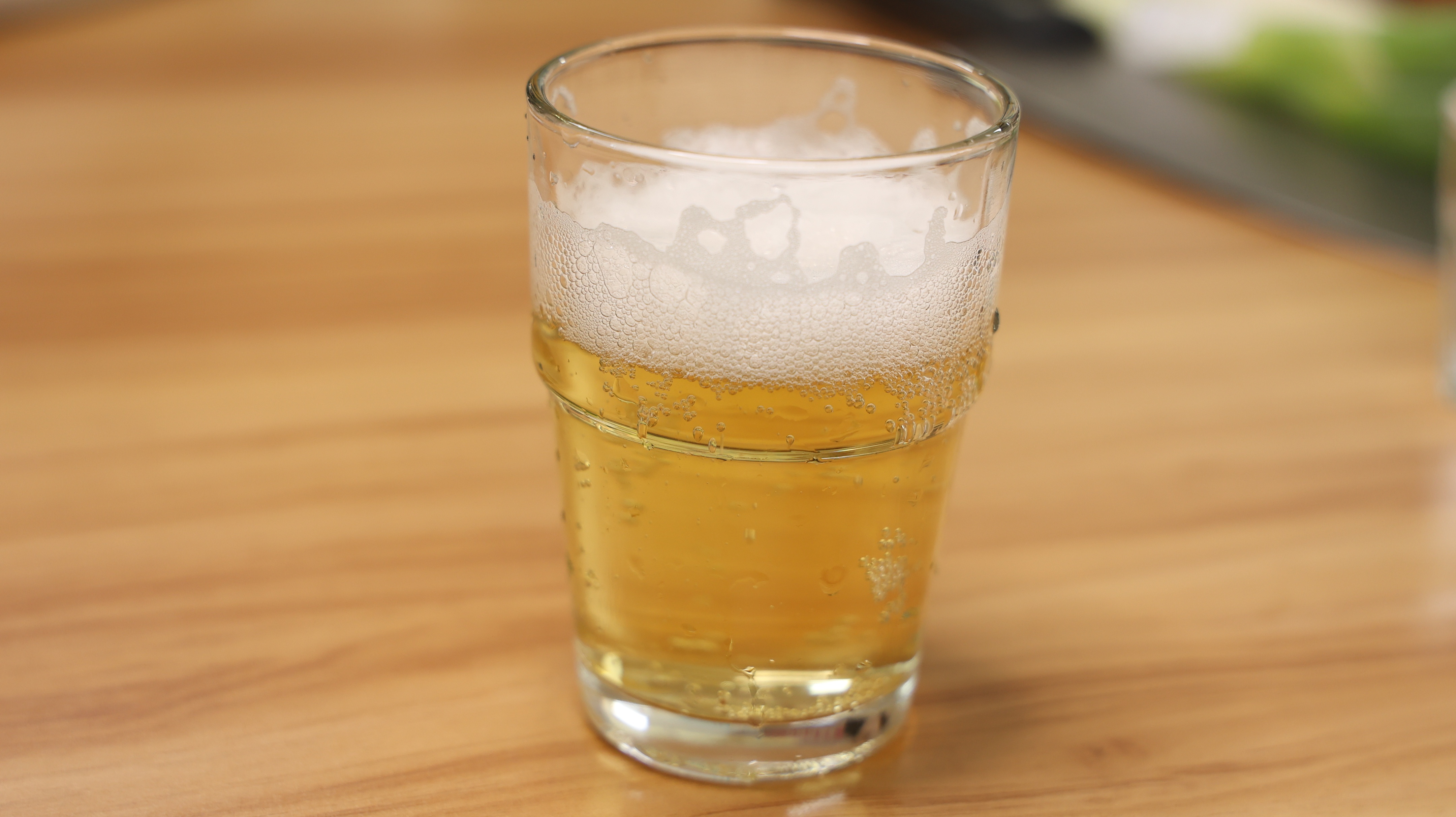 夜里失眠要吃哪些食物来解决,经常失眠的亲人睡前少吃四种食物