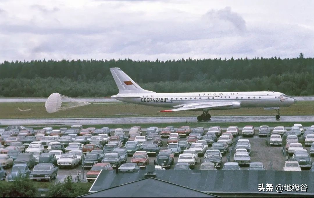 俄罗斯飞机无起落架降落,俄罗斯大飞机最新消息