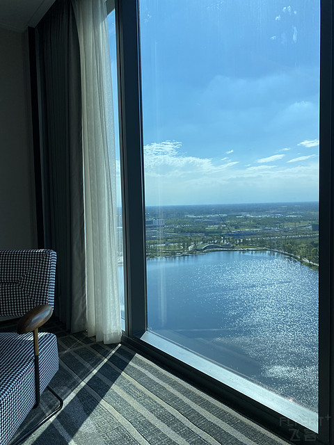 窗含西岭千秋雪成都环球中心雪山,窗含西岭千秋雪魅力成都