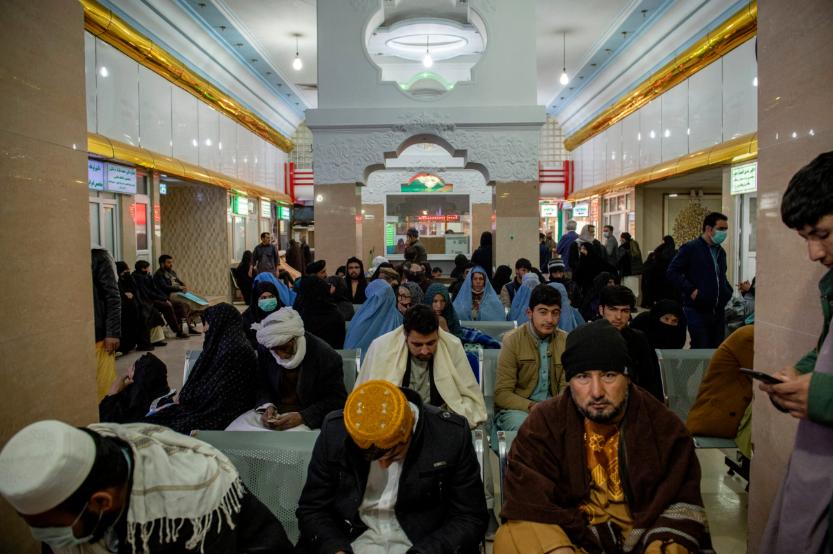 尼泊尔“卖肾村”：穷人们以700美元高价出售，人人身上一道疤