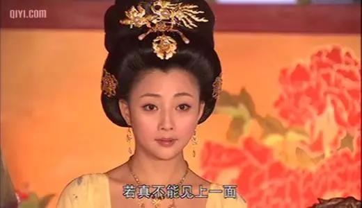 看烦了满屏的“纸片人”“排骨胸”，这几位有肉感的女星才是真美