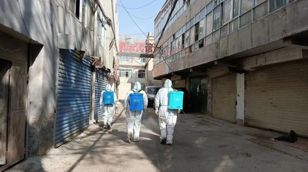 危难时刻显担当战疫一线践初心,疫情防控显担当暖心护航毕业季