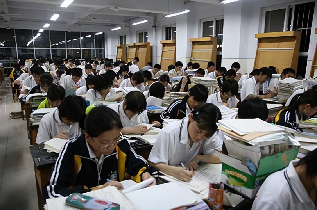 山东女孩才貌双全，一本大学毕业，为何选择出家当尼姑？