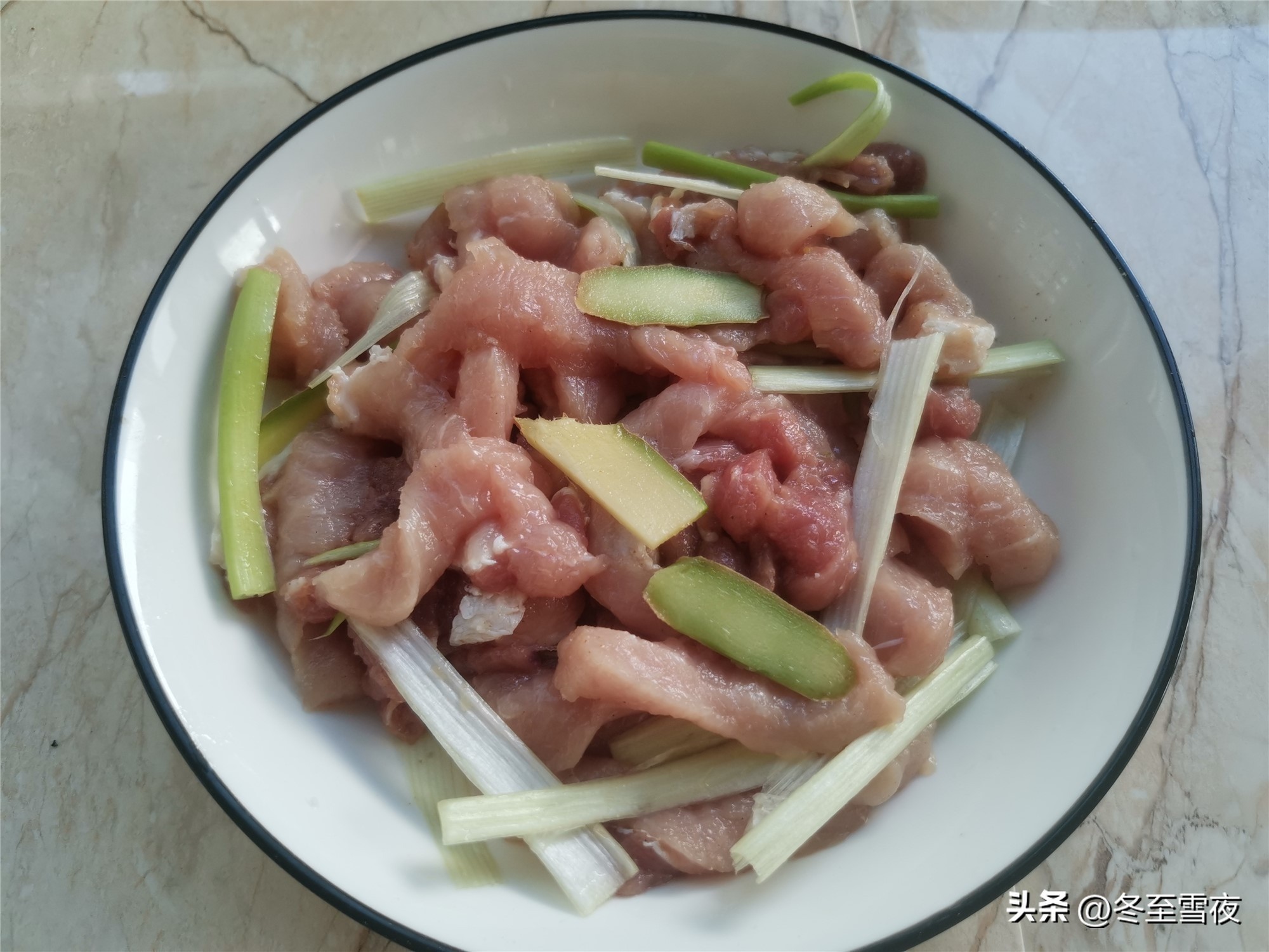 干炸里脊四十斤肉需要多少淀粉,干炸里脊用土豆淀粉还是红薯淀粉