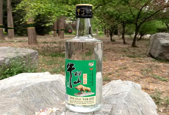 十多块的牛栏山，明明是勾兑酒，销量却年销百亿，为何备受推崇？